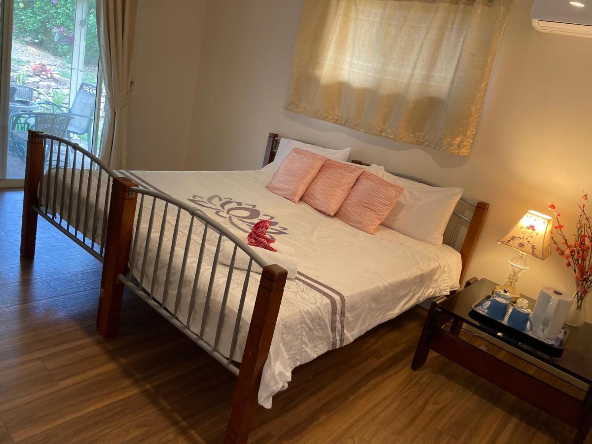 Theme Parks Amituofo Homestay Gold Coast Kültér fotó