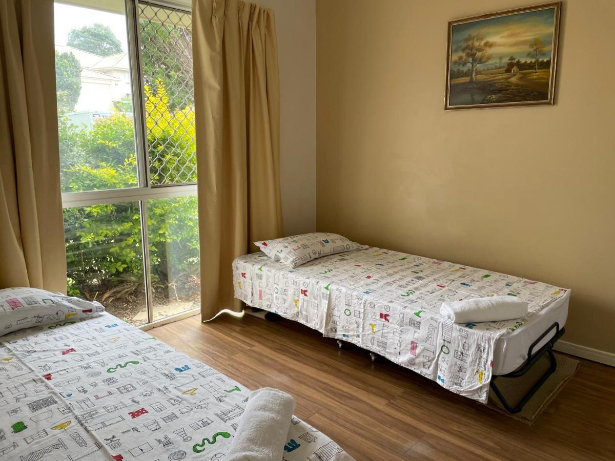 Theme Parks Amituofo Homestay Gold Coast Kültér fotó
