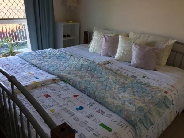 Theme Parks Amituofo Homestay Gold Coast Kültér fotó